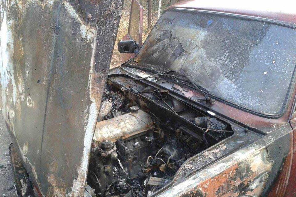 Предвыборные "разборки": в Полтаве журналисту "Громадського ТБ" сожгли автомобиль 