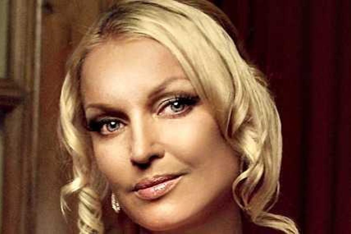 Фанаты Волочковой мечтают заполучить на память айфон, расколоченный разгневанной балериной