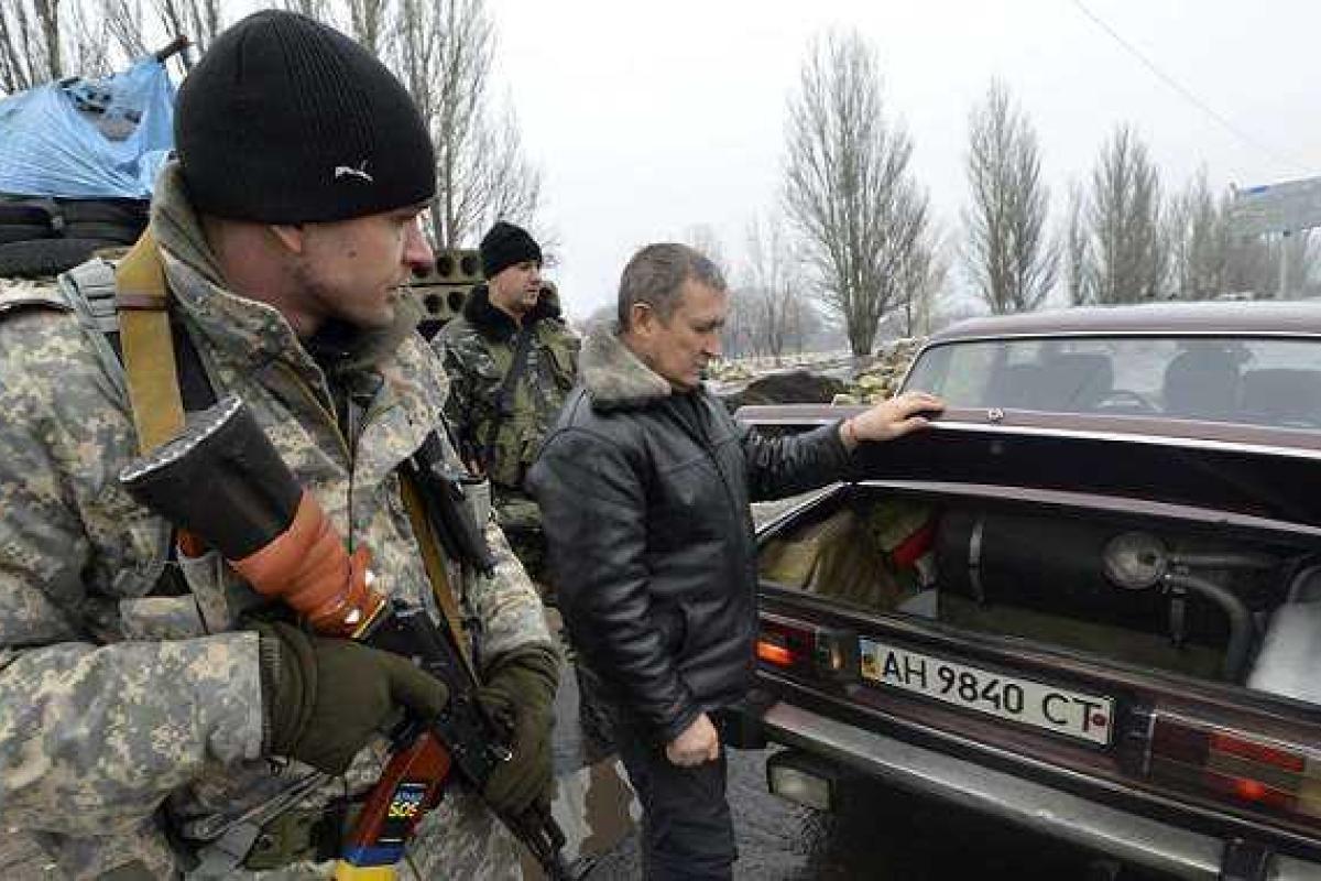 Глава ДОВГА пообещал навести порядок и ликвидировать очереди на КПП "Майорск"