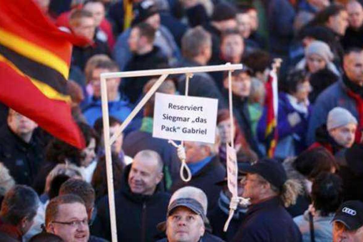 Германию всколыхнула волна недовольства действиями правительства Ангелы Меркель