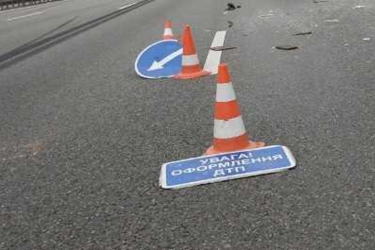 На Киевщине пьяный водитель на "встречке" влетел в автобус, есть пострадавшие