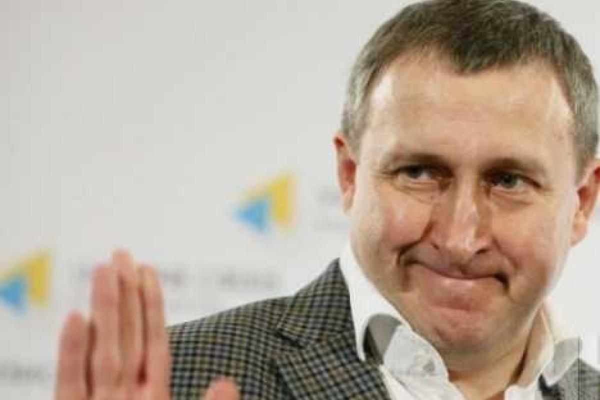 "Вице-премьера" Крыма Полонского встретили в Варшаве "чашечкой кофе" и заставили петь песенку харьковских ультрас "Вице-премьера" Крыма Полонского встретили в Варшаве "чашечкой кофе" и заставили петь песенку харьковских ультрас