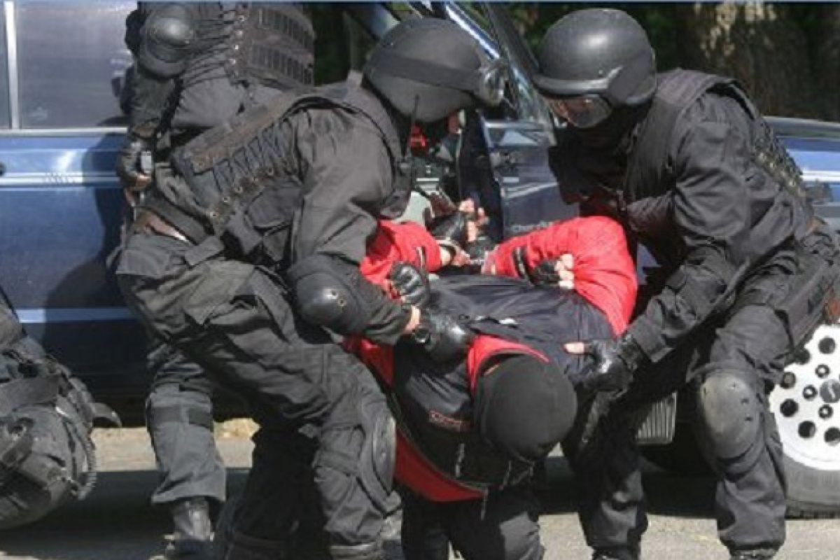 Подробности задержания диверсионной группы, готовившей теракты в Киеве  Подробности задержания диверсионной группы, готовившей теракты в Киеве