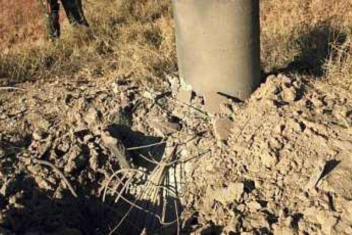 Блокада Крыма: на Херсонщине вновь пытались подорвать электроопоры Блокада Крыма: на Херсонщине вновь пытались подорвать электроопоры