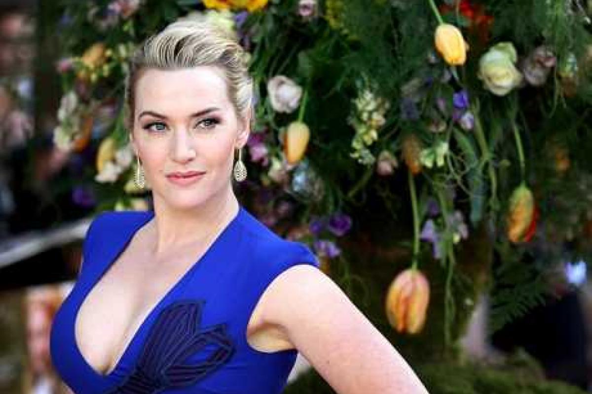 Роскошная Кейт Уинслет снялась в фотосессии в кружевном белье