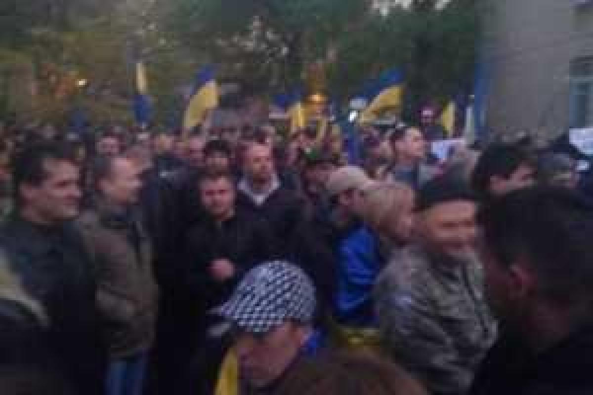 Жители Одессы собираются на массовый митинг, требуя отмены результатов местных выборов. Видео Жители Одессы собираются на массовый митинг, требуя отмены результатов местных выборов. Видео