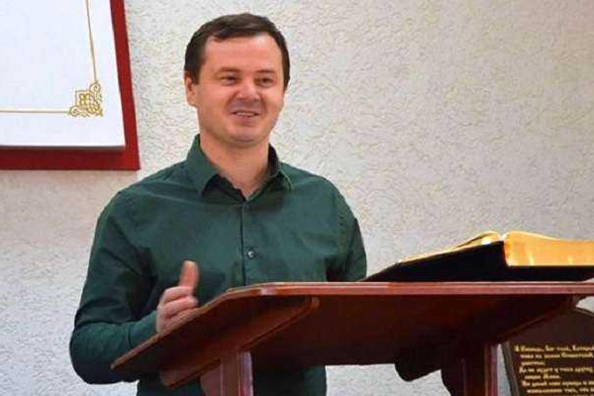 В "ЛНР" задержали священника-евангелиста за получение организацией благотворительной помощи из-за рубежа В "ЛНР" задержали священника-евангелиста за получение организацией благотворительной помощи из-за рубежа