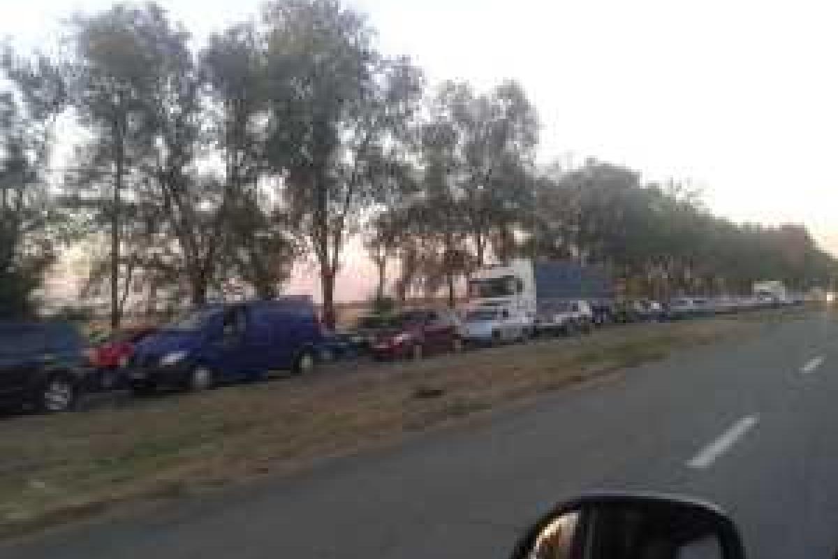 Ситуация на блокпостах: машины разворачивают, пропускают только льготников, много "скорых" Ситуация на блокпостах: машины разворачивают, пропускают только льготников, много "скорых"