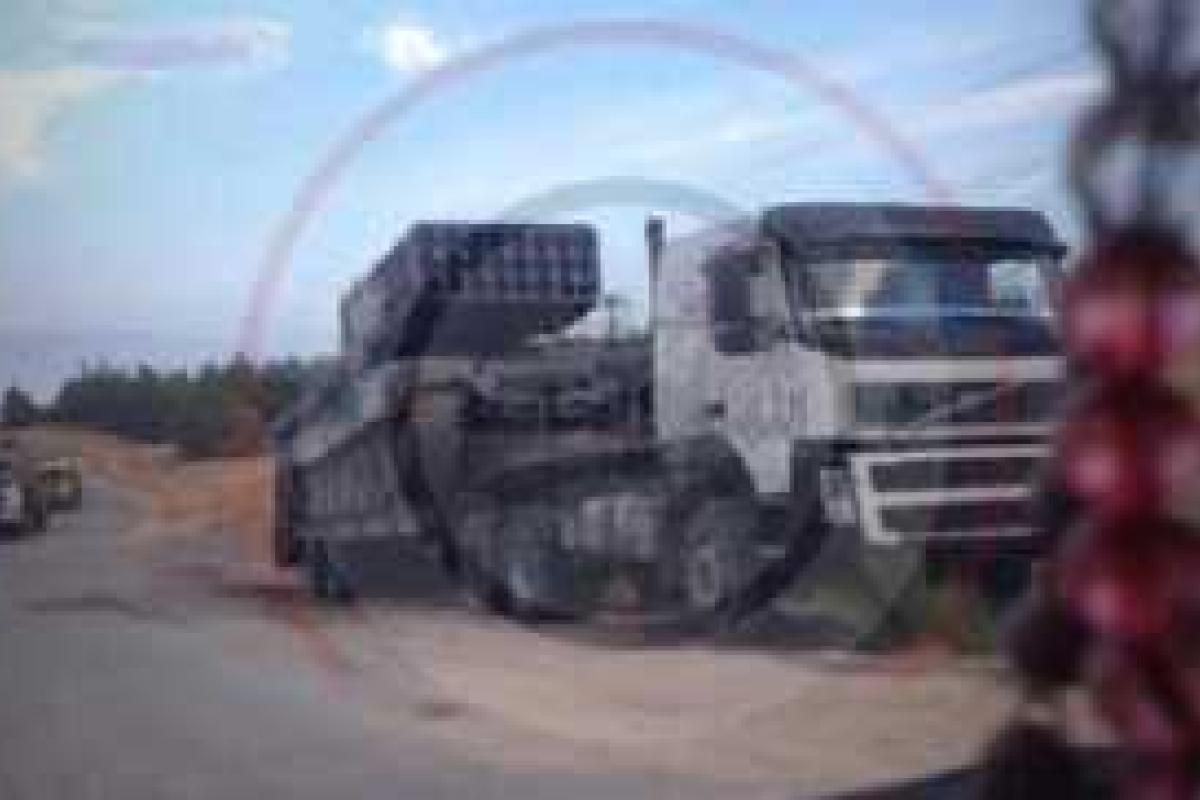 Россия разворачивает наземную военную операцию в Сирии: замечены системы залпового огня "Буратино" Россия разворачивает наземную военную операцию в Сирии: замечены системы залпового огня "Буратино"