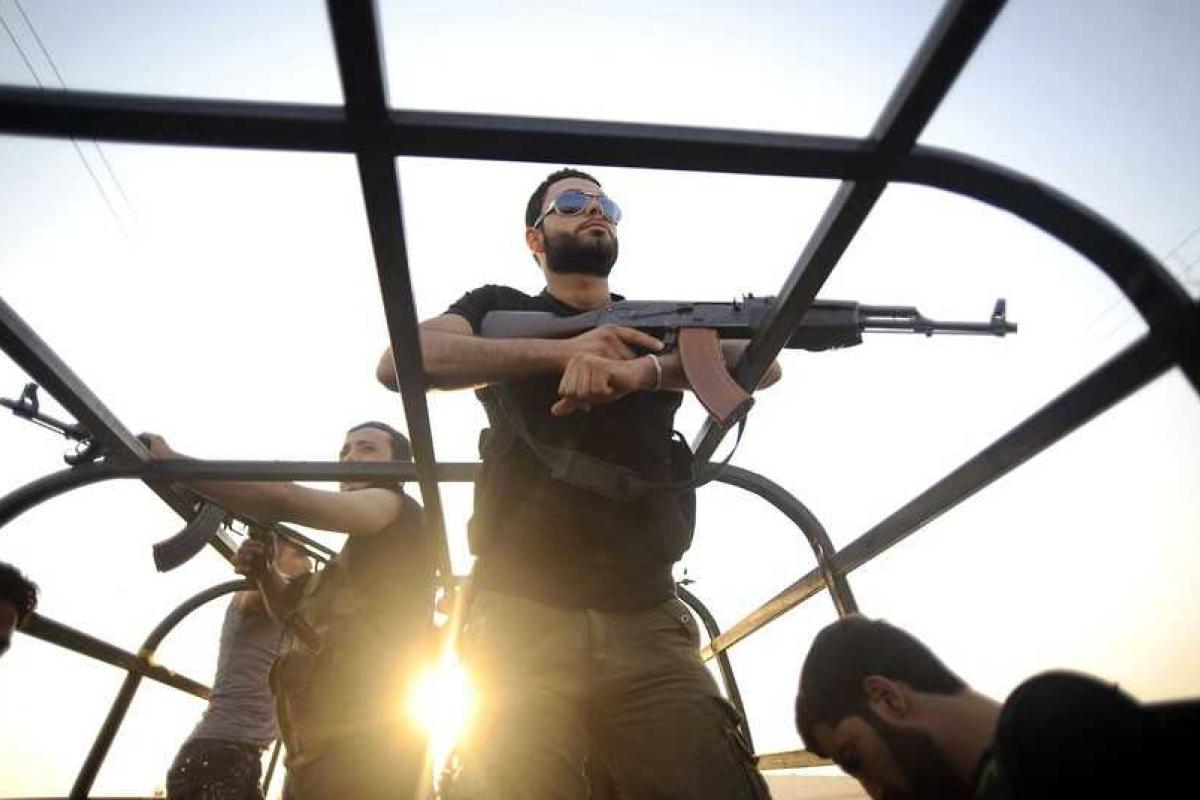 В Сирии началась охота на россиян: объявлена награда за пленного русского военного В Сирии началась охота на россиян: объявлена награда за пленного русского военного