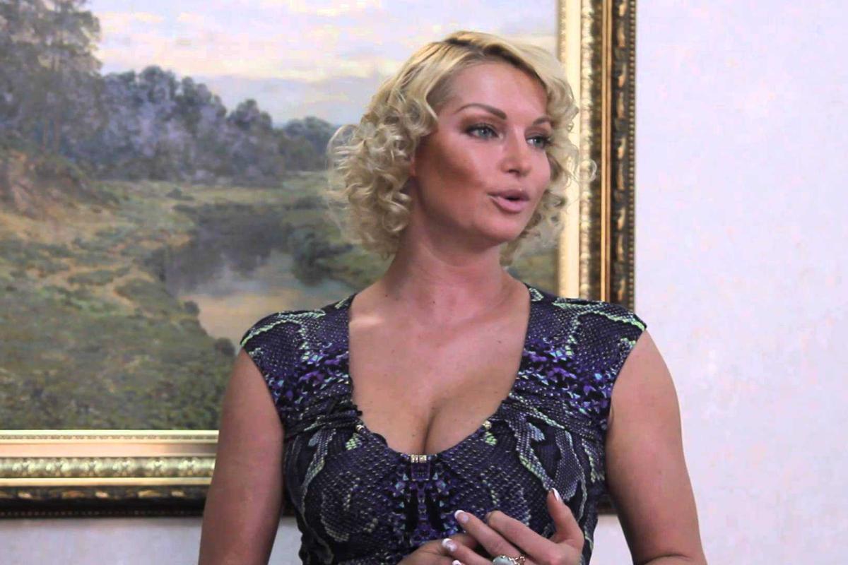 Анастасия Волочкова разозлившись, грохнула о кафель дорогущий iPhone 