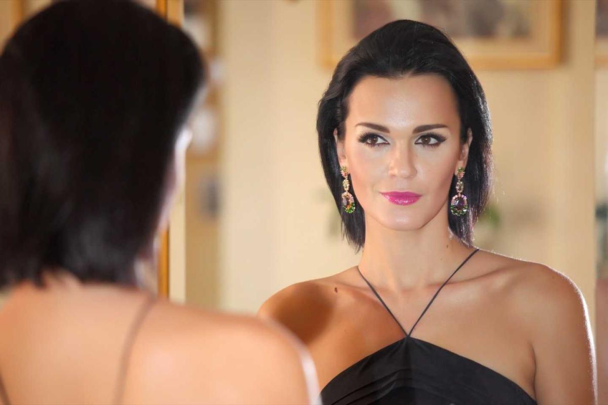 Певица Слава подарила поклонникам фотопривет из солнечной Турции