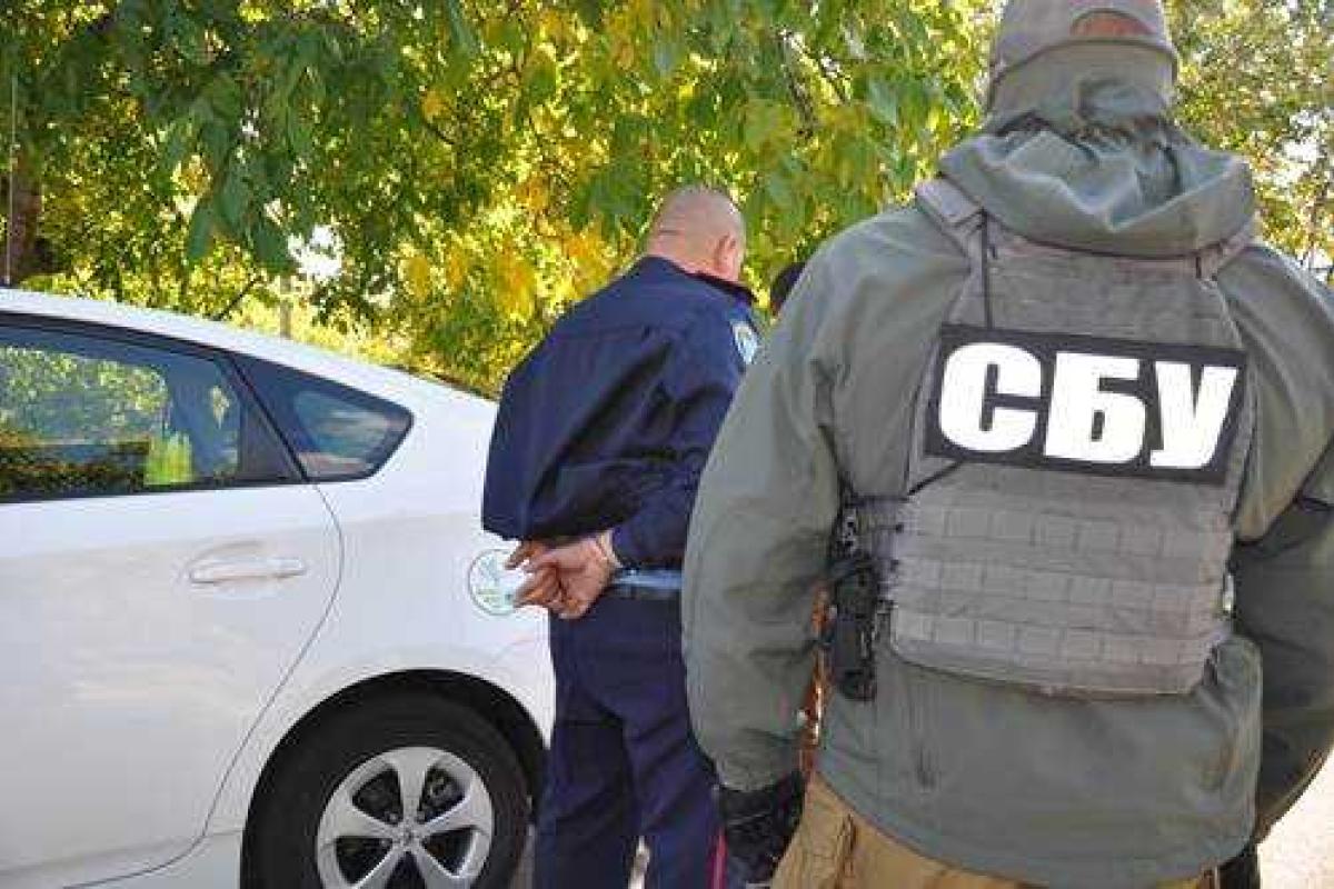 СБУ на Николаевщине задержала майора милиции, организовавшего группировку наркоторговцев СБУ на Николаевщине задержала майора милиции, организовавшего группировку наркоторговцев