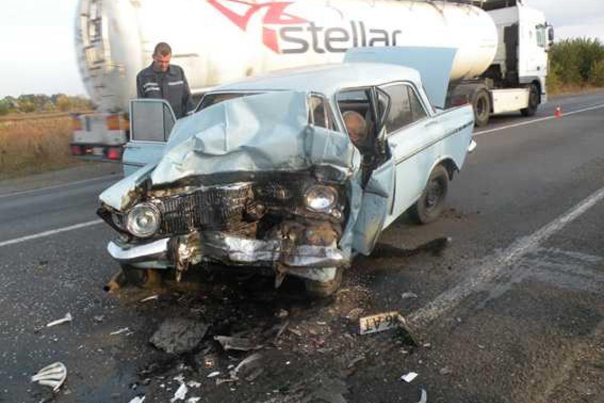 Под Николаевом произошло смертельное ДТП: легковушка выскочила на полосу встречного движения Под Николаевом произошло смертельное ДТП: легковушка выскочила на полосу встречного движения