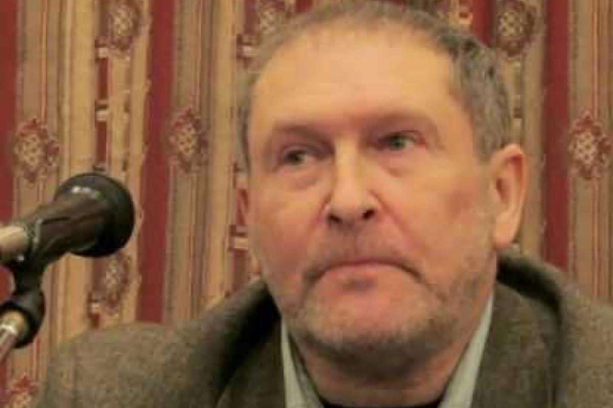 Российского поэта Виктора Гофмана застрелили при ограблении его квартиры в Москве Российского поэта Виктора Гофмана застрелили при ограблении его квартиры в Москве