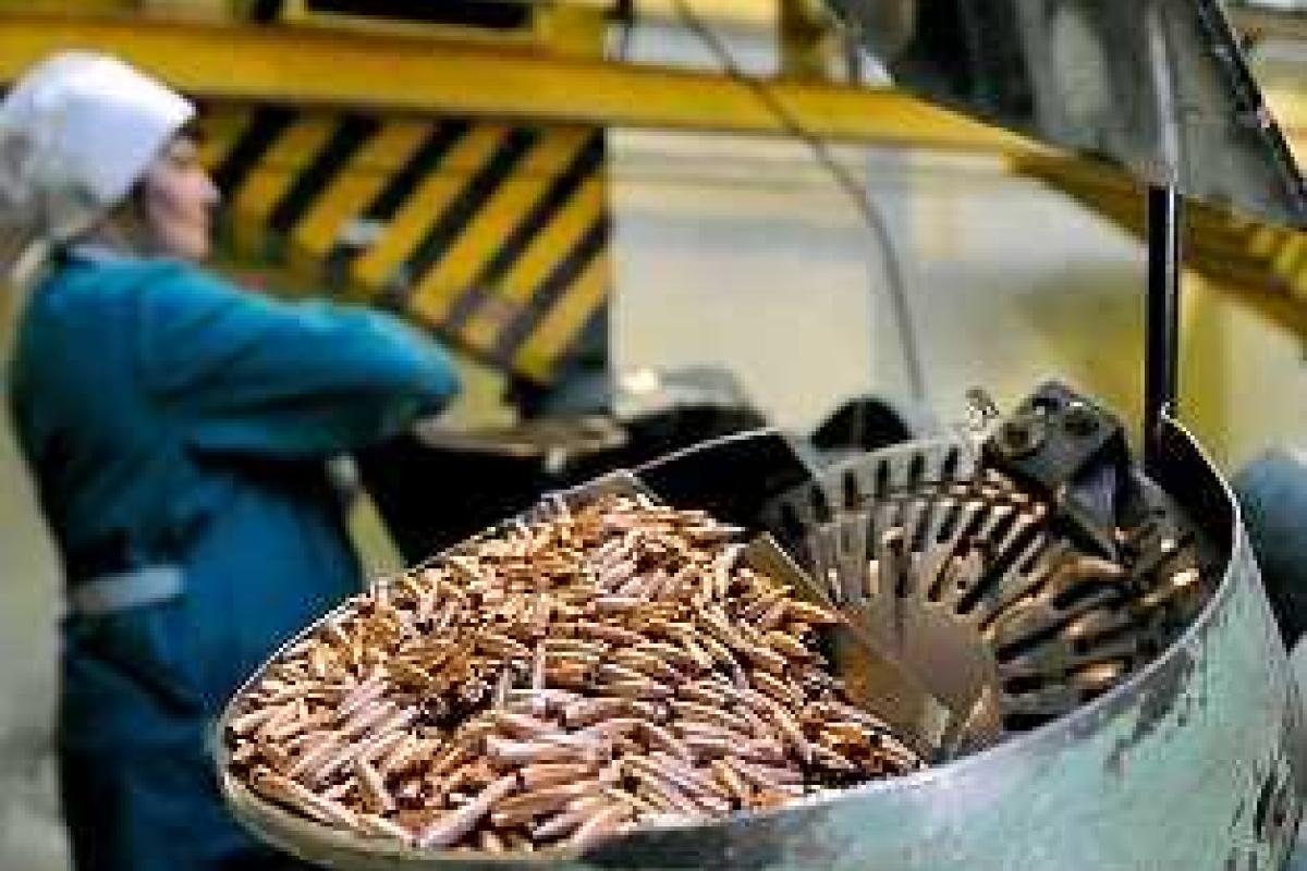 Турчинов:  Россия не собирается прекращать политику военной эскалации и увеличивает расходы на оборону