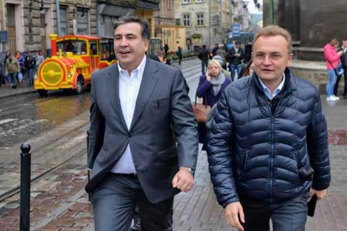 На предстоящих выборах мэра Львова Саакашвили поддерживает Садового На предстоящих выборах мэра Львова Саакашвили поддерживает Садового