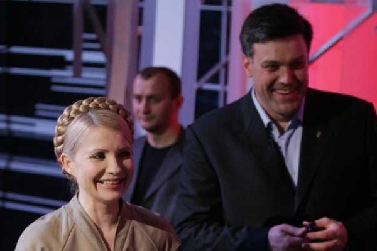 Спелись: Политические партии "Батькивщина" и "Свобода" договорились о поддержке кандидатов на выборах