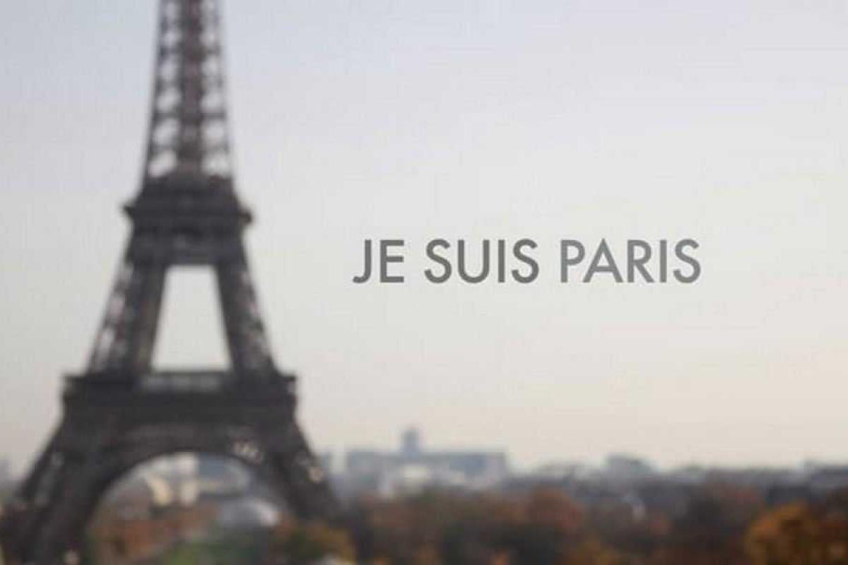 Мир выражает поддержку Франции. Соцсети полны цитатами "Je suis Paris" и "Pray for Paris" Мир выражает поддержку Франции. Соцсети полны цитатами "Je suis Paris" и "Pray for Paris"
