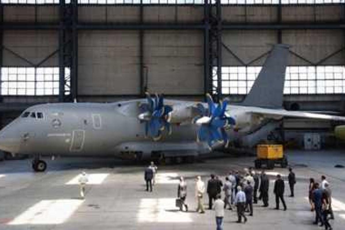 На крупнейшем авиасалоне Украина представит новые транспортные и пассажирские самолеты