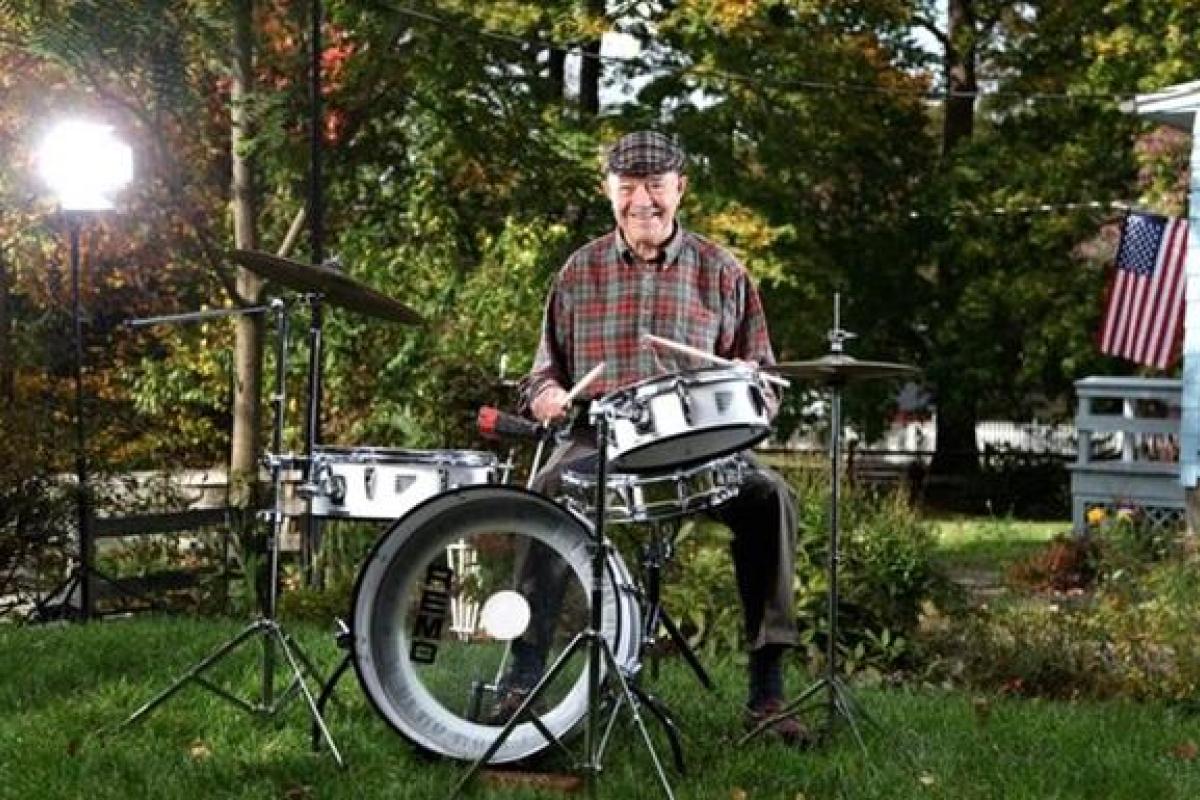 Ушел из жизни Энди Уайт - барабанщик, которого называли "пятым битлом"