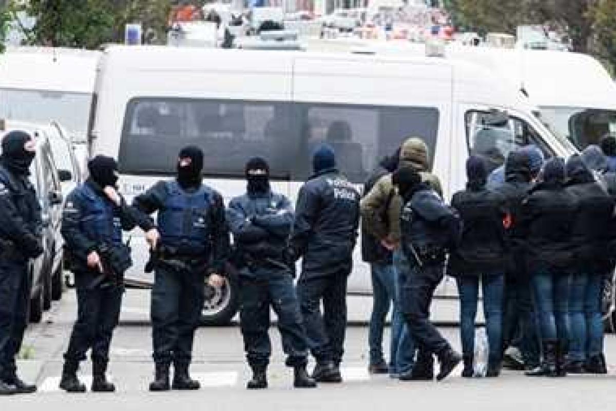 В столице Бельгии из-за террористической угрозы закрыли метро В столице Бельгии из-за террористической угрозы закрыли метро