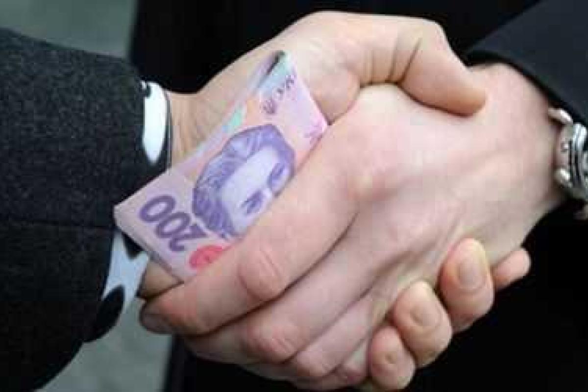 На Львовщине два чиновника-взяточника ожидают приговора суда На Львовщине два чиновника-взяточника ожидают приговора суда
