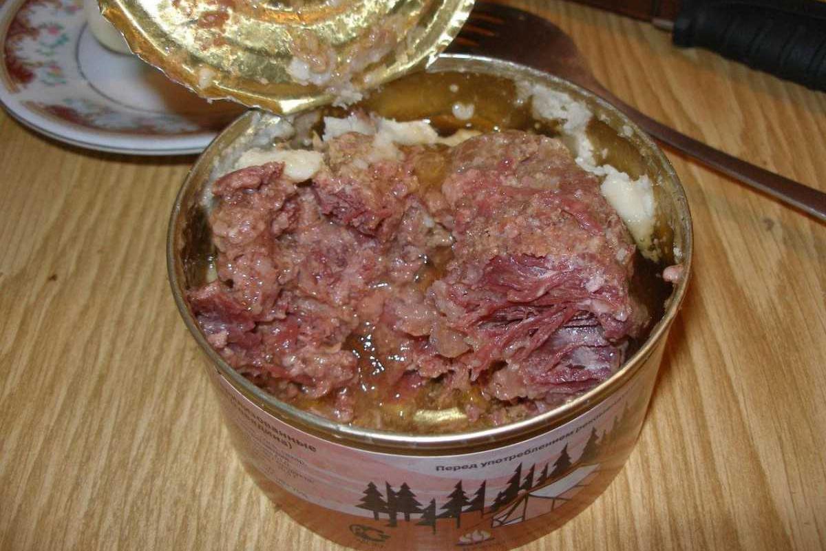 Правозащитник: "Мэр" Луганска с приближенными особами обворовывают детей из детсадов