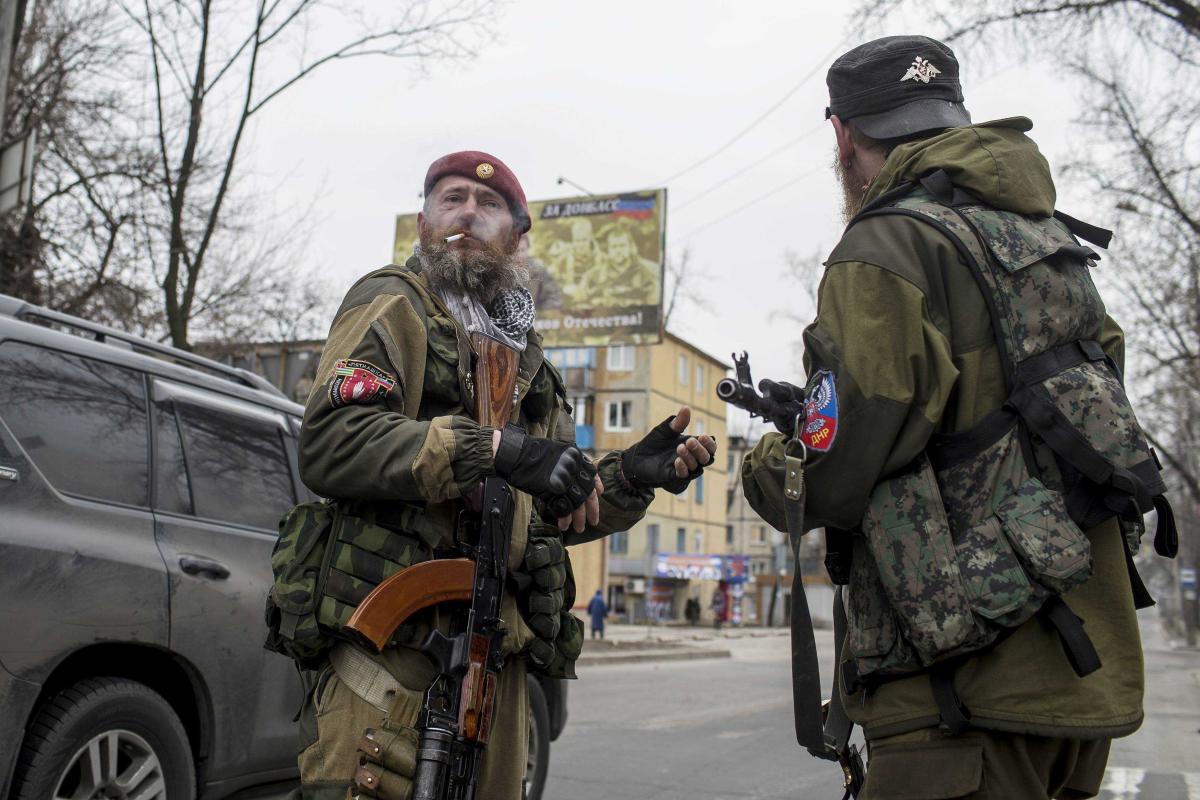 Боевики "ДНР" усиленно готовятся к боям с украинской армией Боевики "ДНР" усиленно готовятся к боям с украинской армией