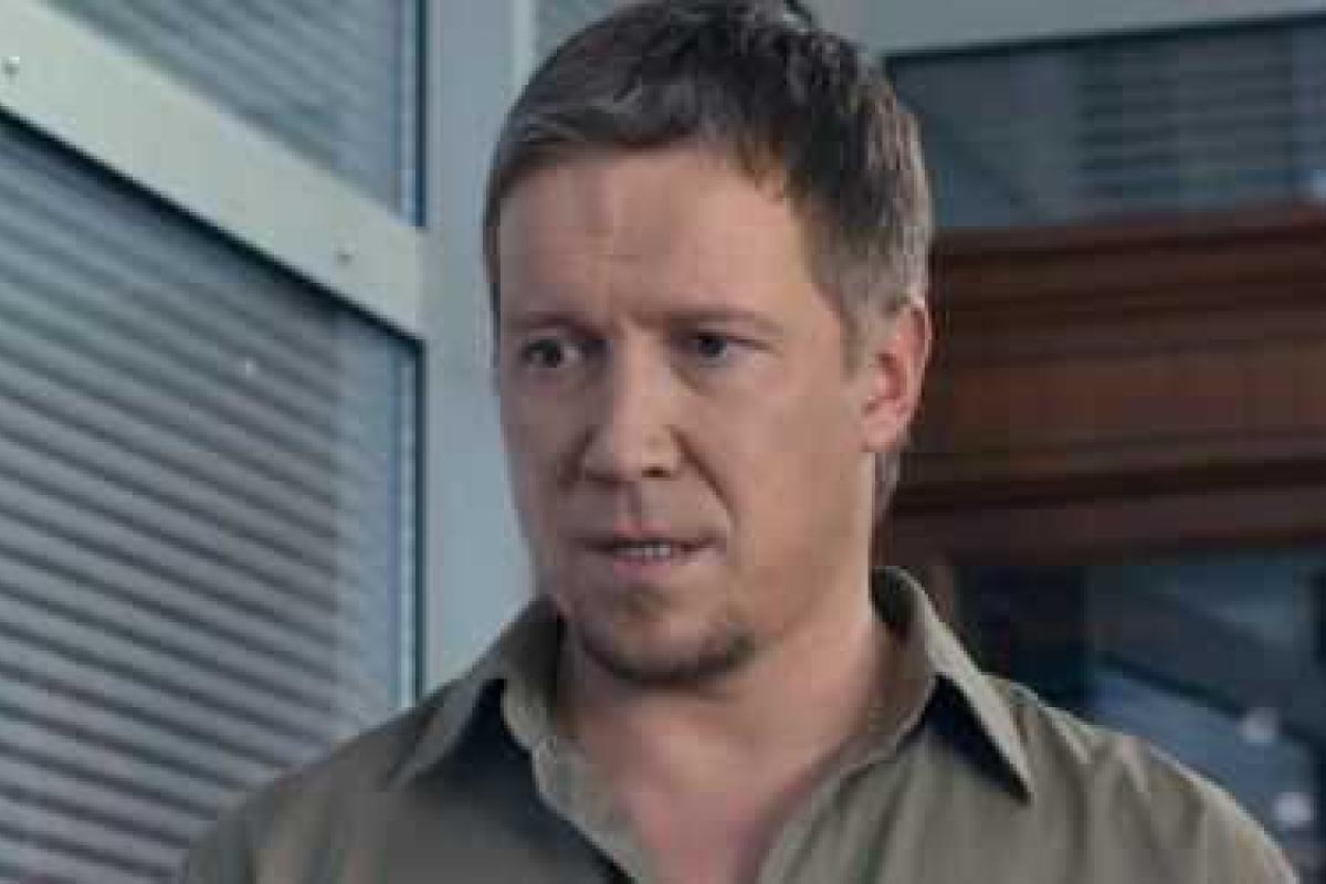 Актер Алексей Кравченко женился на своей возлюбленной