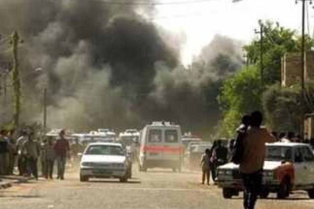 Теракт в Ираке: в Багдаде прогремело три взрыва, есть жертвы Теракт в Ираке: в Багдаде прогремело три взрыва, есть жертвы