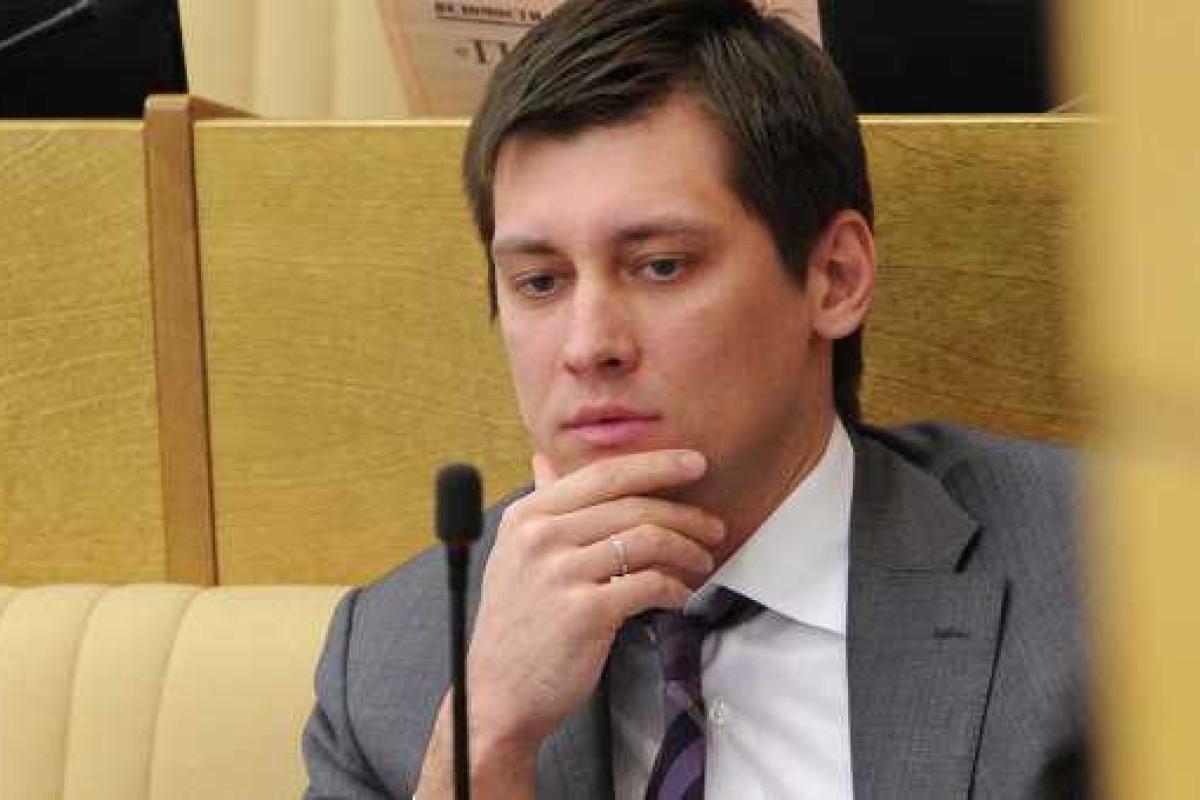 Депутат Госдумы РФ: Путин крупно просчитался, решив "выторговать" Крым в обмен на Донбасс Депутат Госдумы РФ: Путин крупно просчитался, решив "выторговать" Крым в обмен на Донбасс