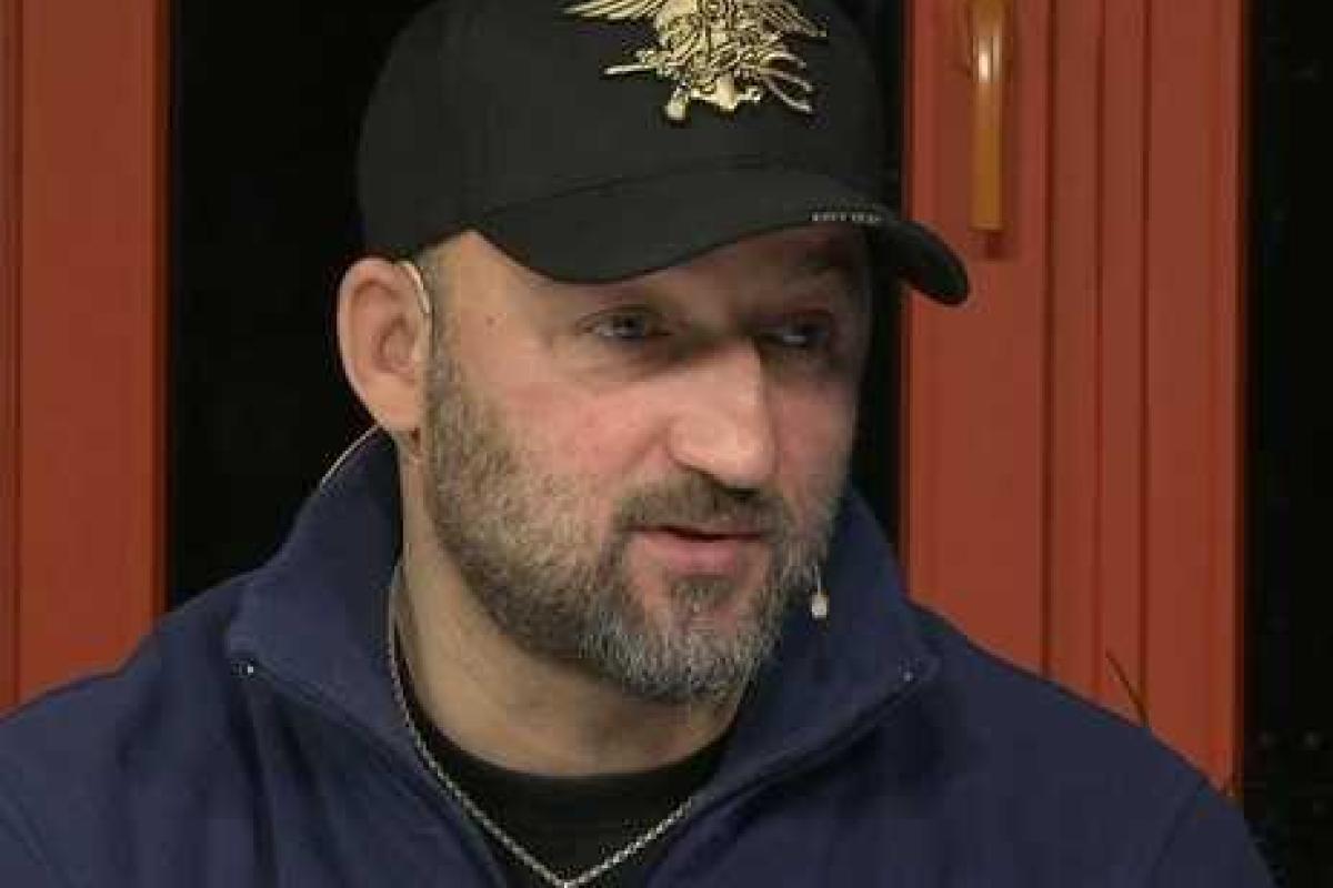 Волонтер Мочанов попал в руки строгих полицейских за нарушение ПДД Волонтер Мочанов попал в руки строгих полицейских за нарушение ПДД