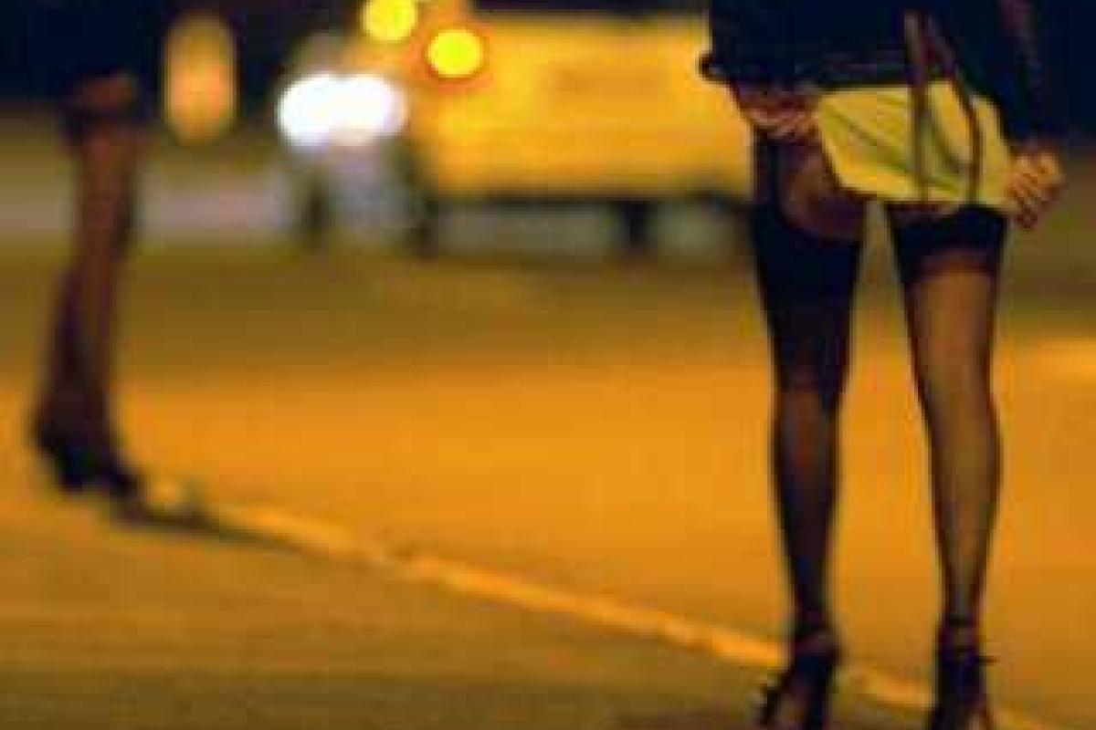 В Мариуполе директор турфирмы организовал "бизнес" по поставке девушек в Грецию