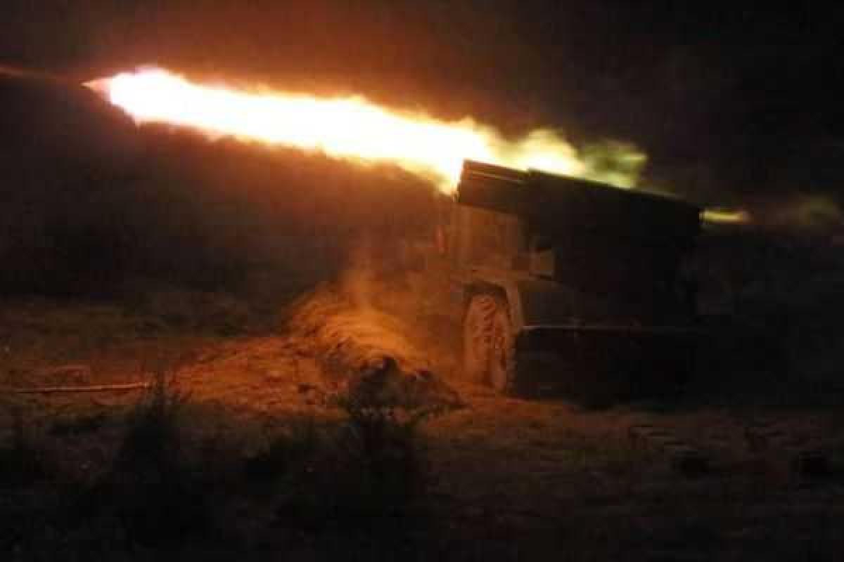 Мирную Красногоровку боевики обстреляли из "Градов" Мирную Красногоровку боевики обстреляли из "Градов"