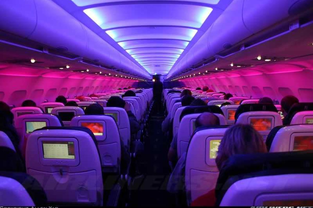 Во Флориде аэробус А320 совершил экстренную посадку из-за угрозы взрыва на борту Во Флориде аэробус А320 совершил экстренную посадку из-за угрозы взрыва на борту