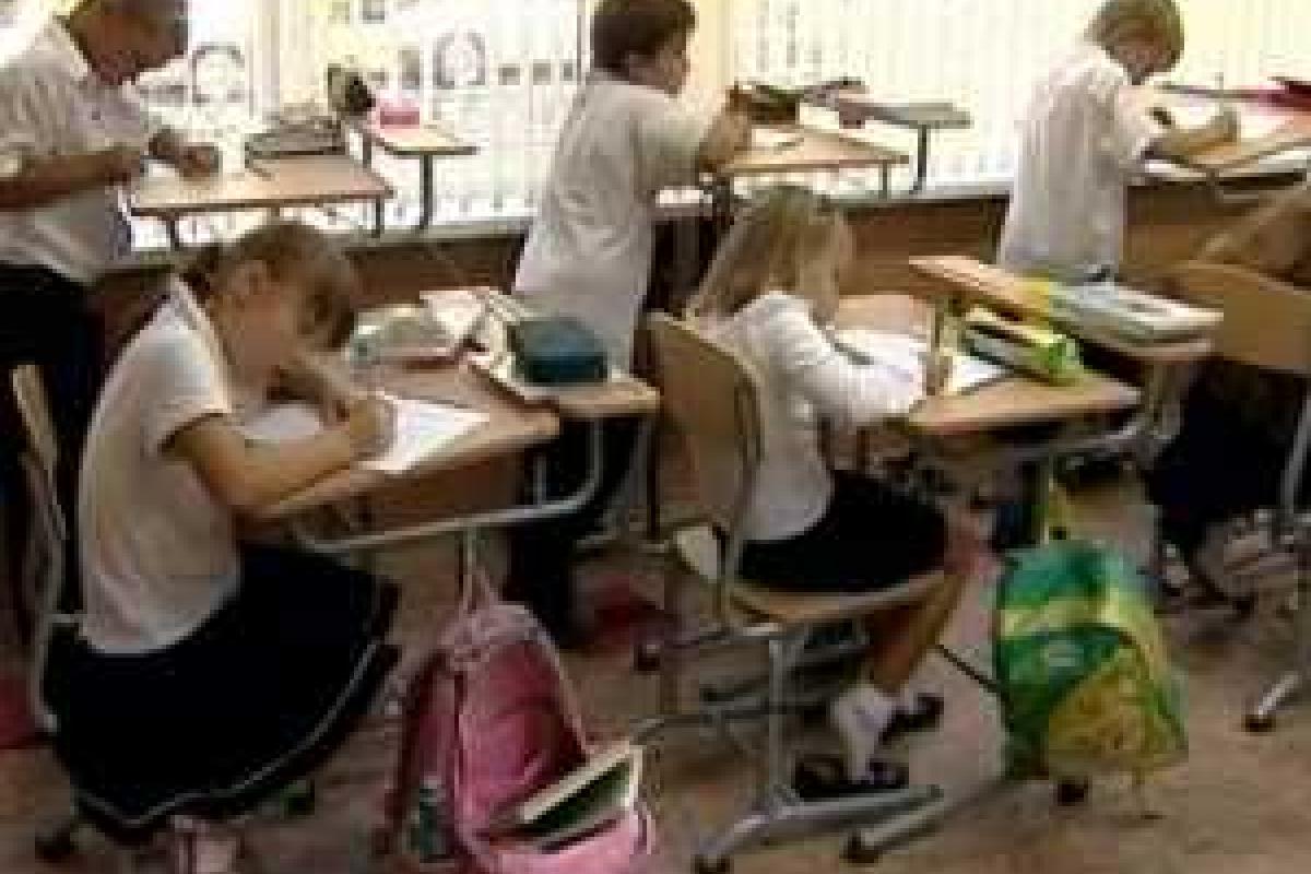 ЧП возле Горловки: днем из миномета обстреляна школа ЧП возле Горловки: днем из миномета обстреляна школа