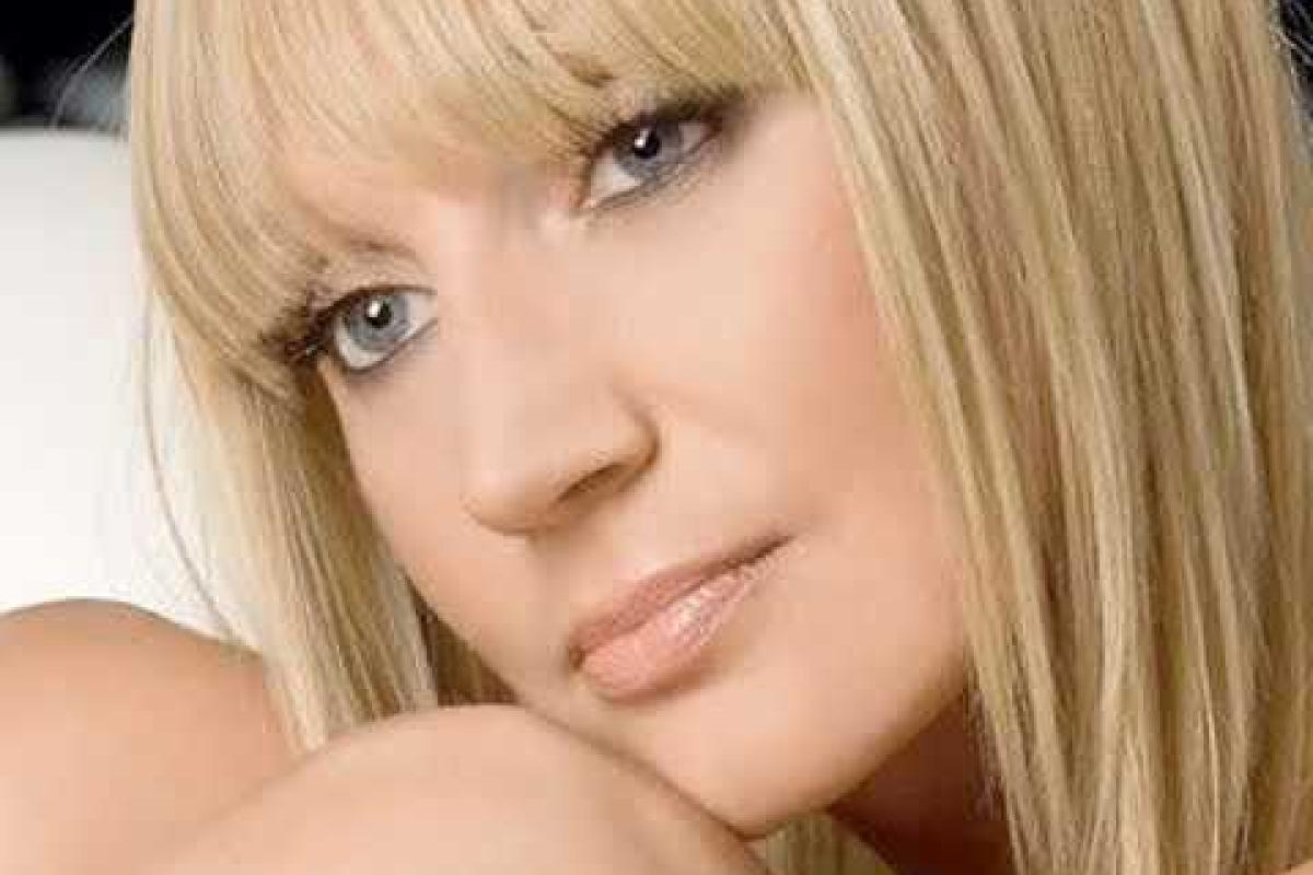 Очаровательная Кристина Орбакайте вывела в свет дочь Клавдию