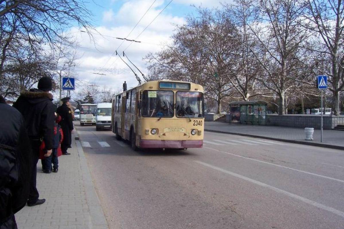 В Севастополе замерли троллейбусы В Севастополе замерли троллейбусы
