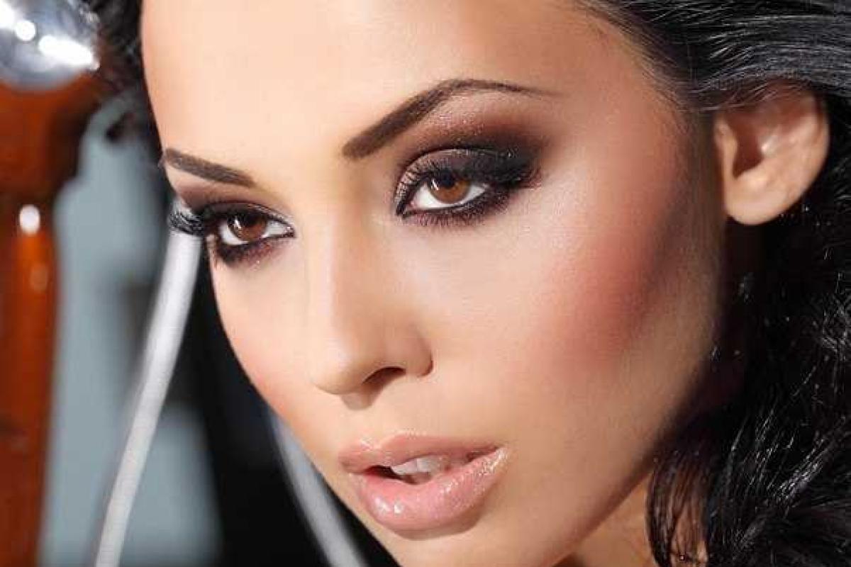 Участница группы "NikitA" шокировала фанатов пошлыми фото