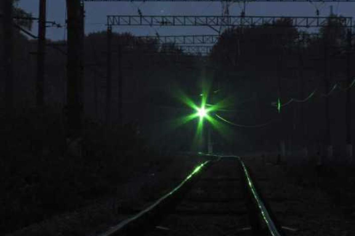 Возобновились ночные грузовые железнодорожные перевозки между Украиной и "ДНР" Возобновились ночные грузовые железнодорожные перевозки между Украиной и "ДНР"