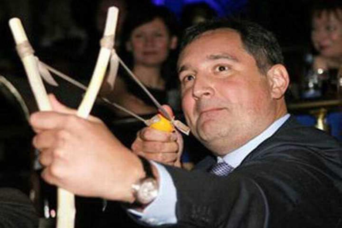 Пользователи Сети "в честь" Рогозина создали значок "Рогозинский стрелок"