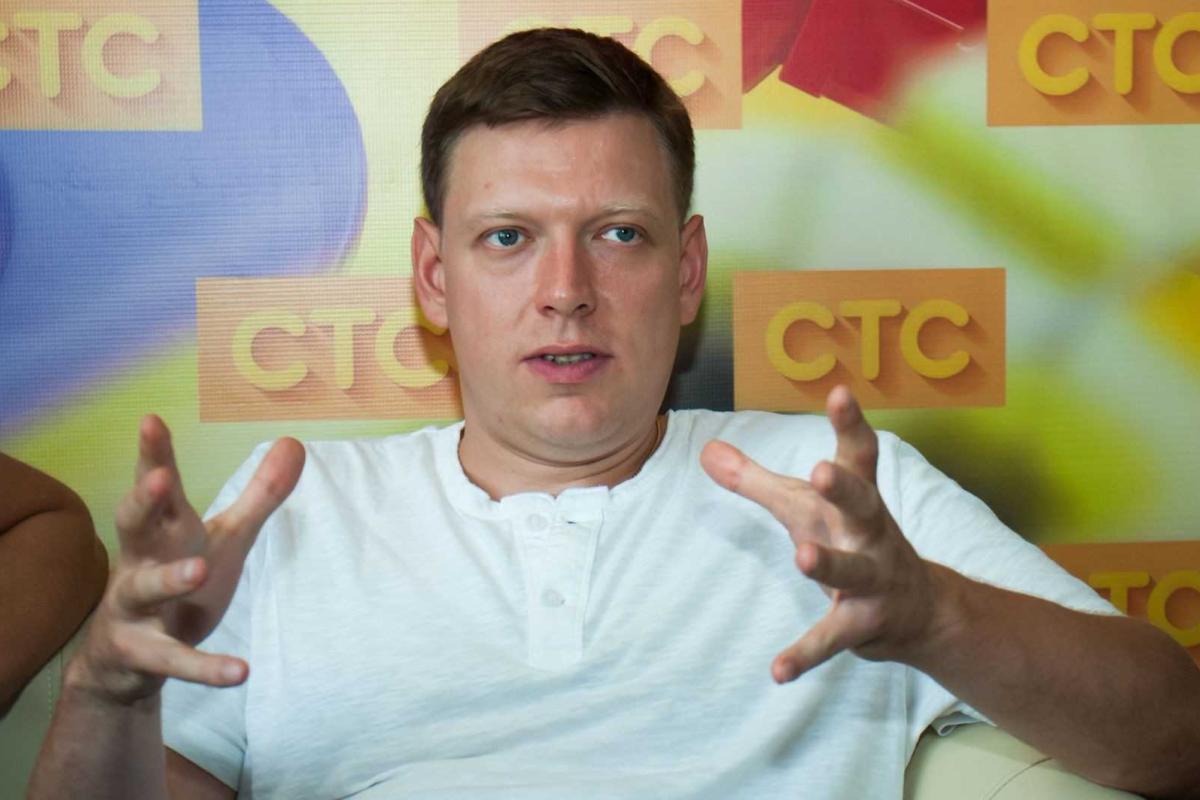 Актер комедийного сериала "Кухня" готовится к рождению первенца