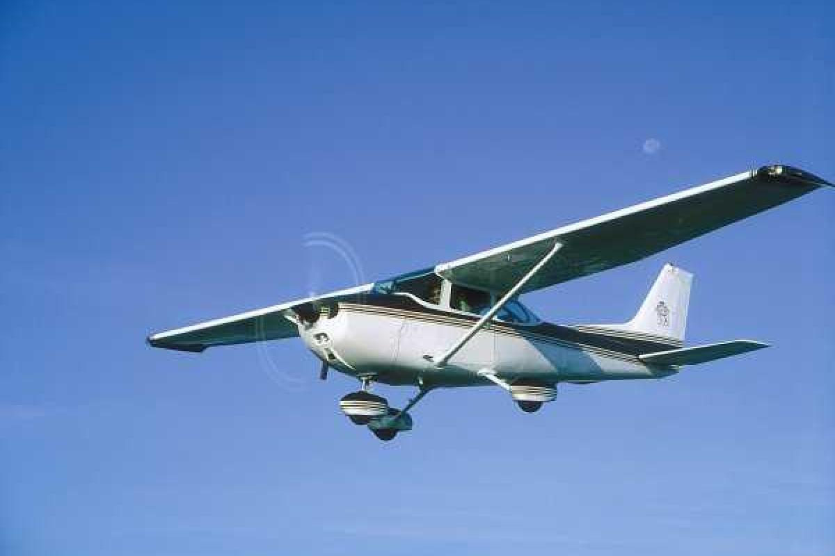 Жертвами крушения легкомоторного самолета в российским Ставрополе стали четыре человека