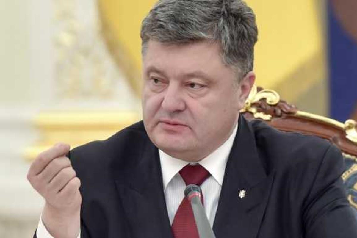 Нардепы из фракции "Народный фронт" встретились с Порошенко, готовится официальное заявление Нардепы из фракции "Народный фронт" встретились с Порошенко, готовится официальное заявление