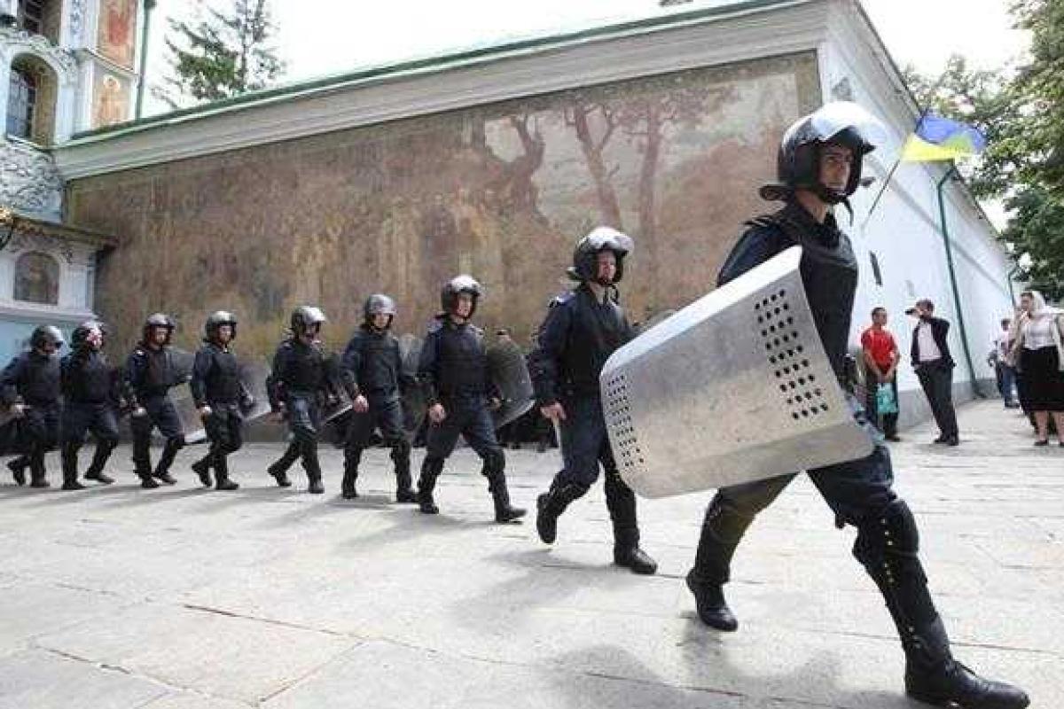 Скандал вокруг Киево-Печерской Лавры набирает обороты