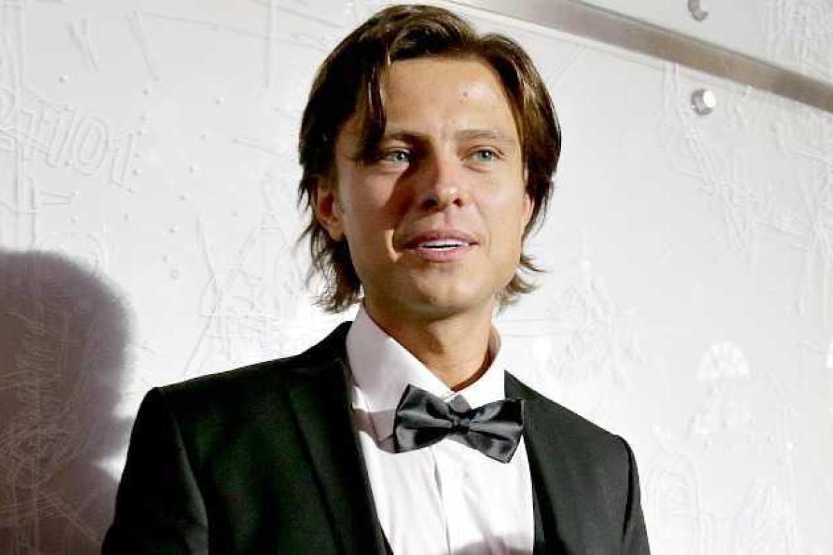 Певец Прохор Шаляпин вышел в свет с новой спутницей