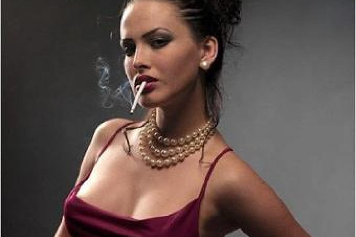 Поклонники Даши Астафьевой советуют певице вести себя скромнее