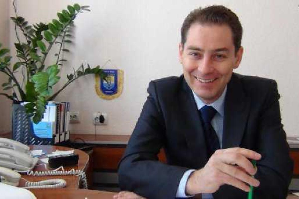 Российские силовики в Крыму задержали мэра Феодосии за вымогательство Российские силовики в Крыму задержали мэра Феодосии за вымогательство