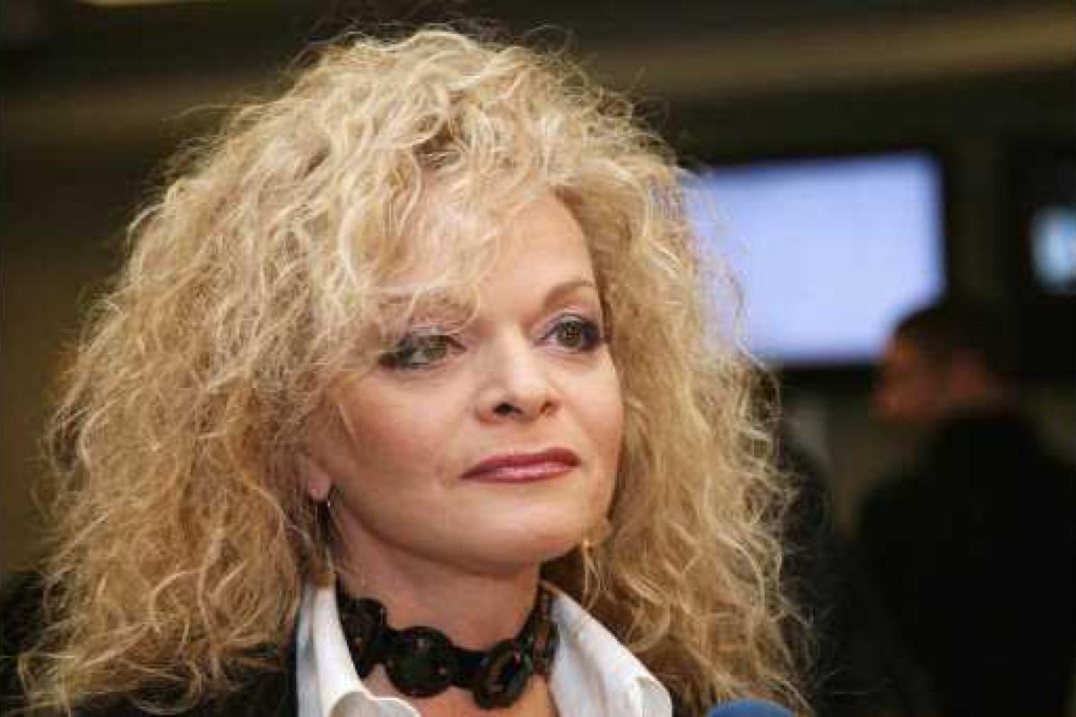 Российскую певицу Ларису Долину наградили орденом